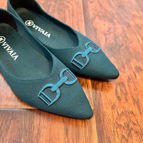 Vivaia ena blue green pointed toe patterned flats size 5 - Picture 4 of 5